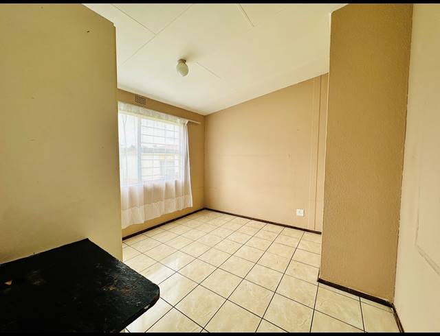 2 BEDROOM TOWNHOUSE FOR SALE IN RIDGEWAY